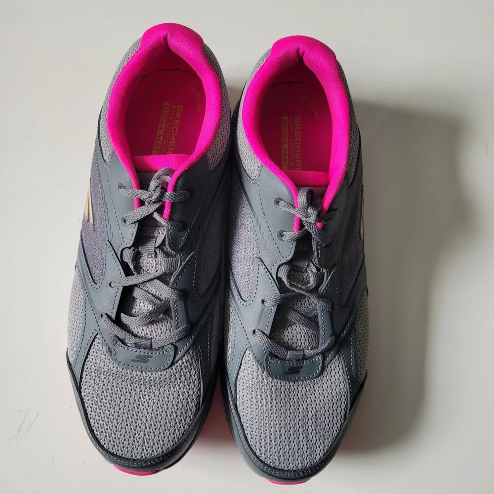 Skechers GOrun Womens 11 Grey Pink Running Shoes Air Cooled Goga Mat Athletic